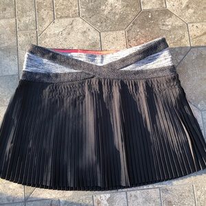 Ivivva pleated skirt